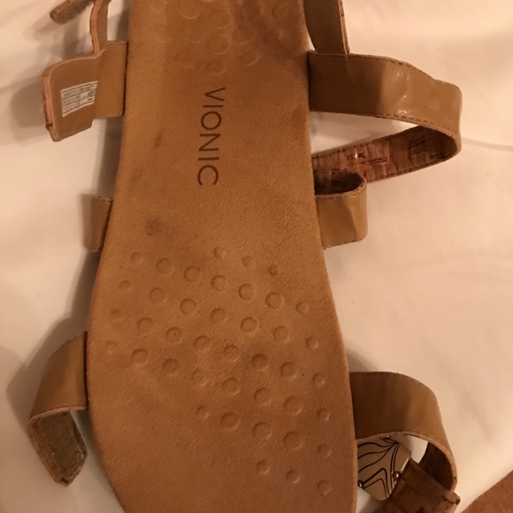 Vionic Amber Gold Cork adjustable sandals - Picture 4 of 5